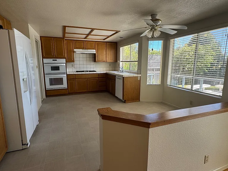 138 Del Oro Lagoon — Photo 7
