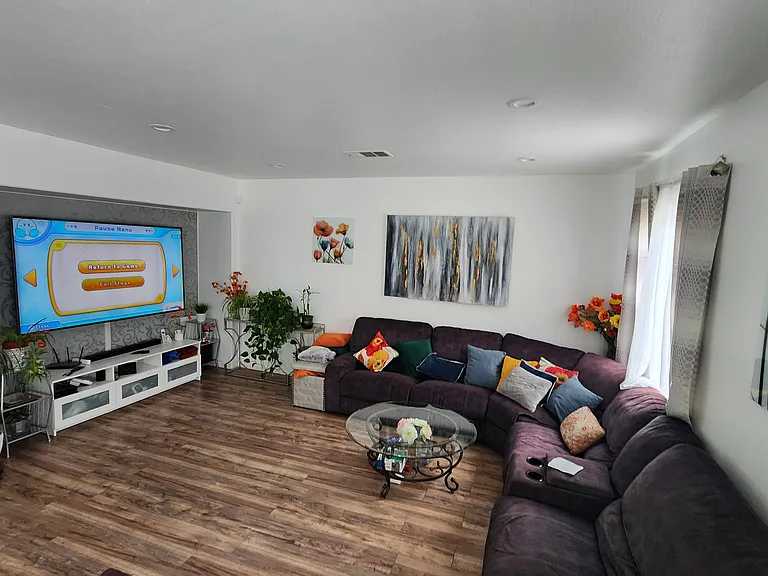 4009 Stable Dr — Photo 8