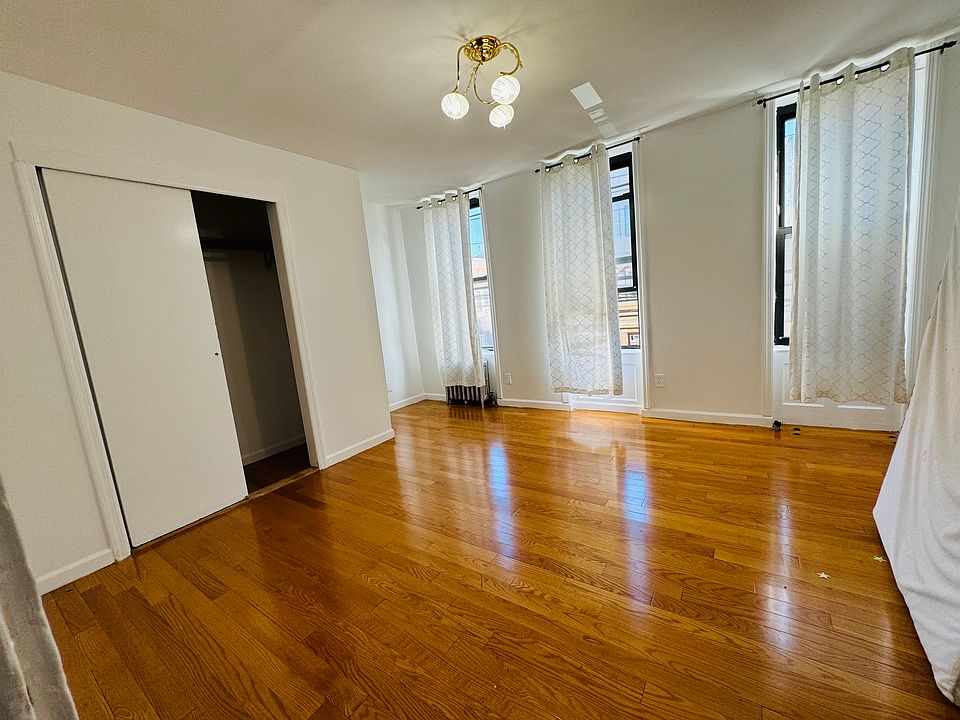 1st image of 25-40 22nd St #3A