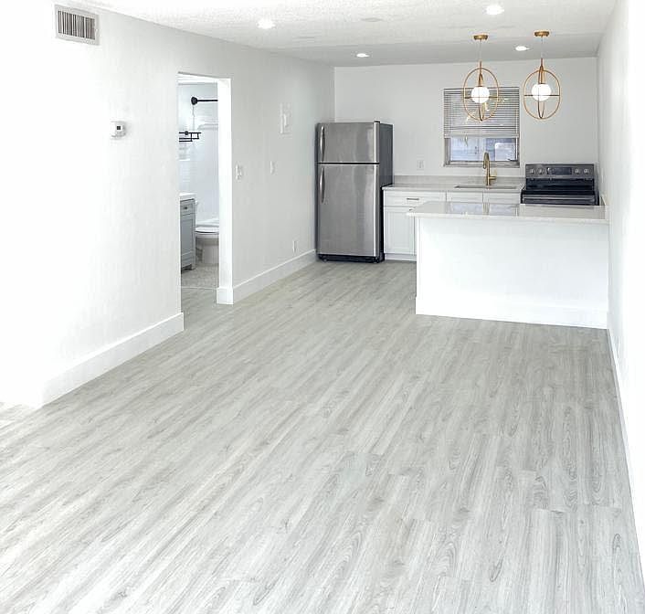 1st image of 2418 Polk St #103