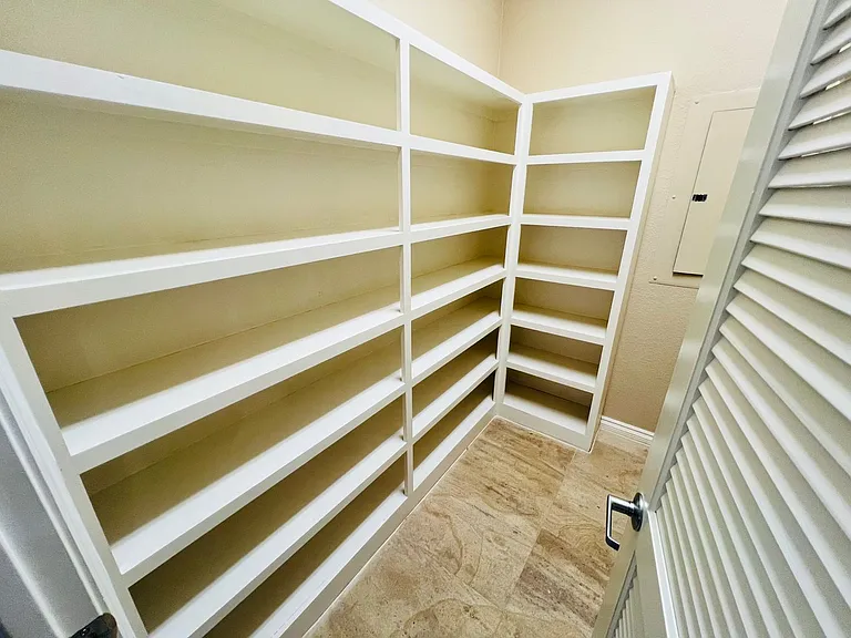 7408 Silver Palm Ave — Photo 18
