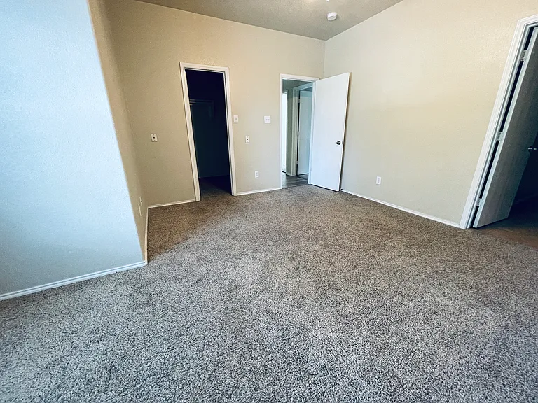 7561 Lazy Spur Blvd — Photo 8