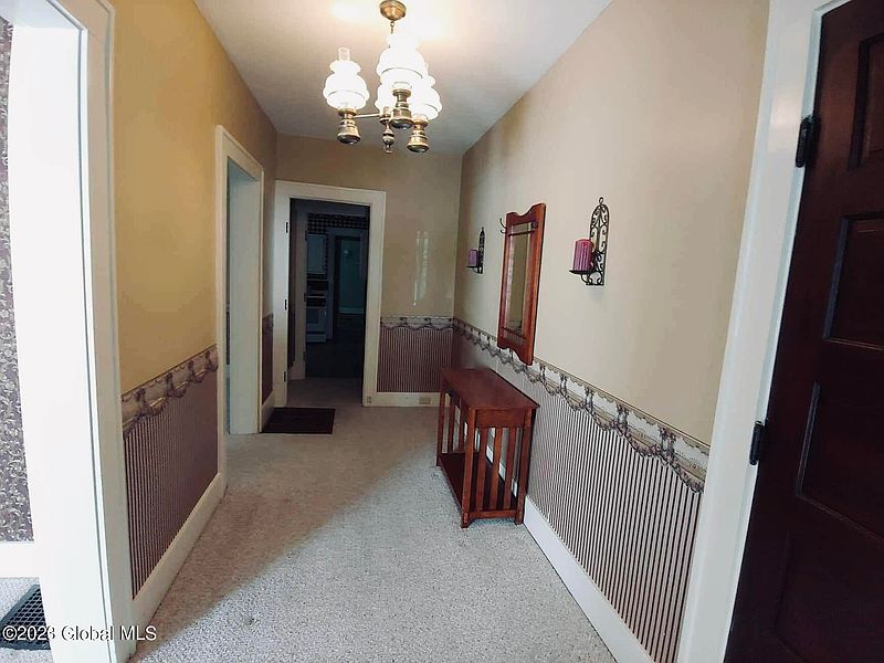 5th image of 224 Kingsboro Avenue