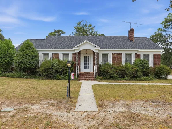 900 Naples Ave, Cayce, SC 29033