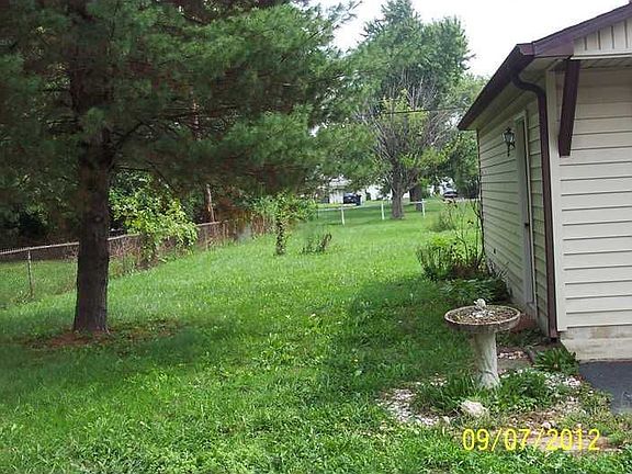4th image of 5815 Villa Ave