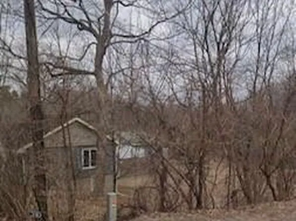 345 Gardner St E, Wayzata, MN 55391