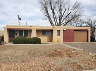 9813 Woodland Ave NE, Albuquerque, NM 87112