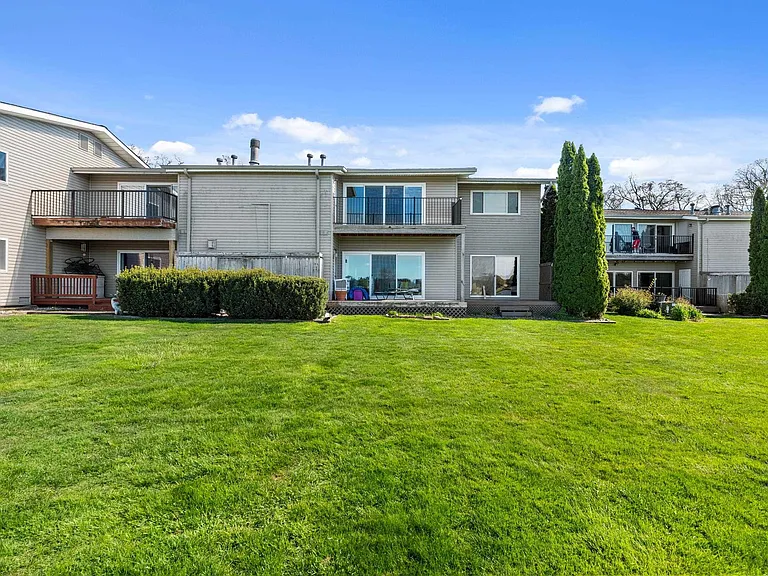 4960 Lake Point Dr — Photo 31