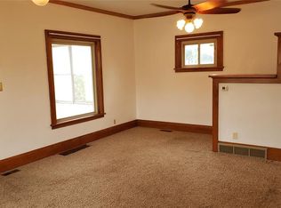 903 B Ave, Vinton, IA 52349