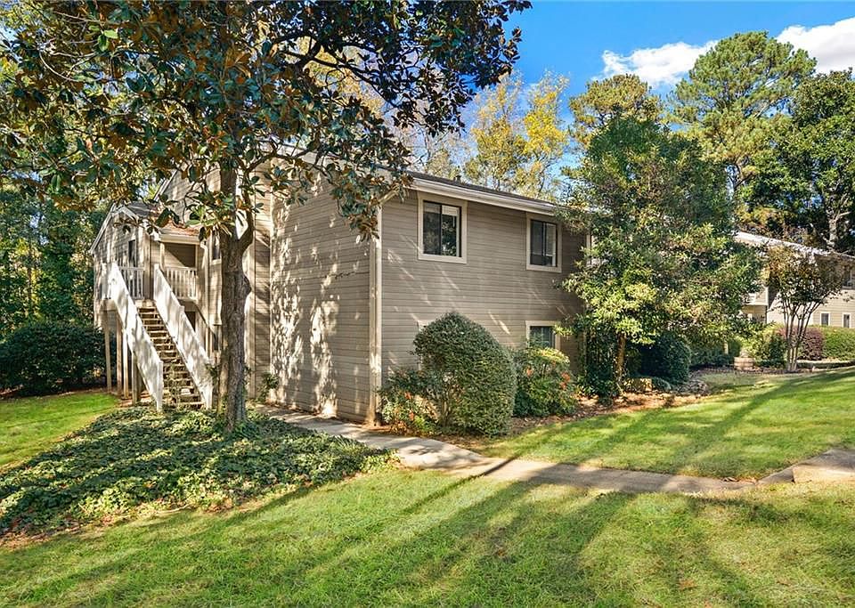 1st image of 2935 Torreya Way SE