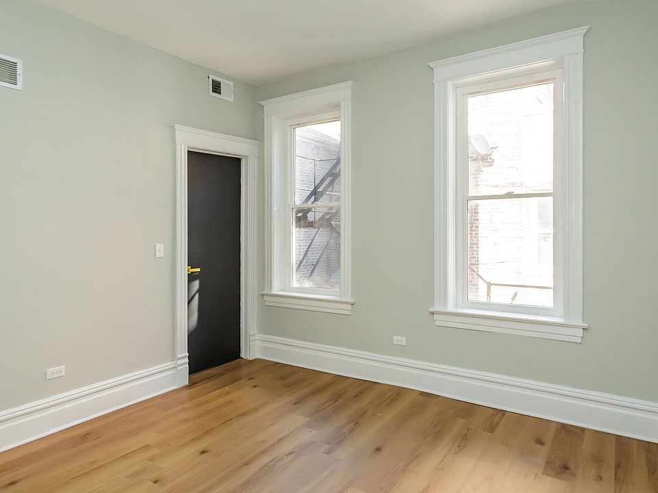 1st image of 2346 S Whipple St #11305536