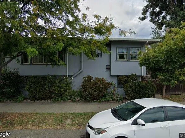821 42nd St, Oakland, CA 94608