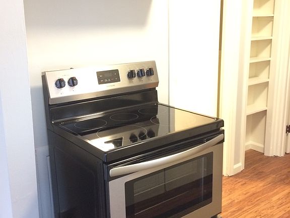 2nd image of 1648 Elmwood Ave