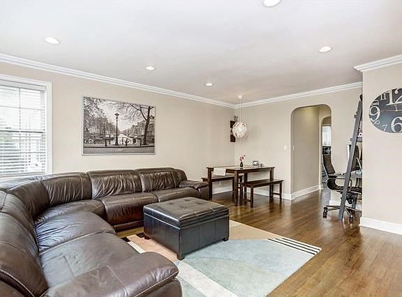 3rd image of 16 Lake Ave #16