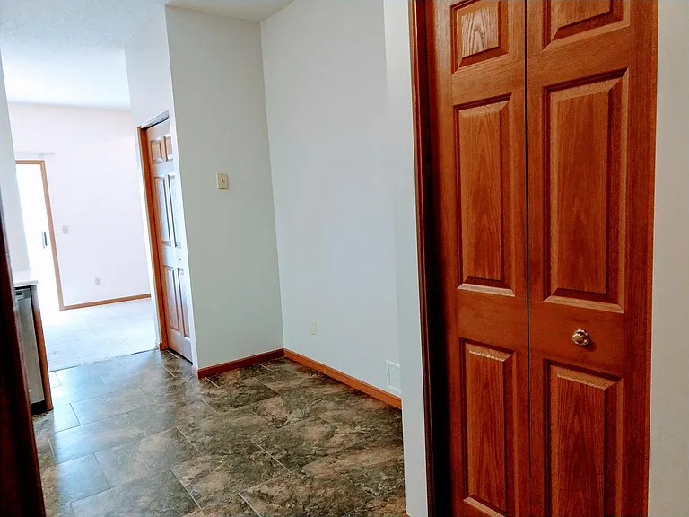 Kitchen, rear closet