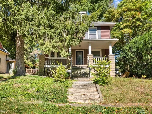 4563 Franklin St, Mantua, OH 44255