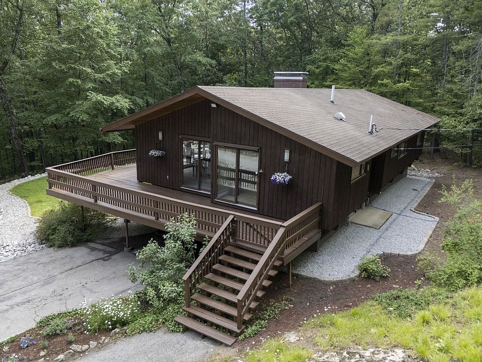 1st image of 38 Pinecrest Drive