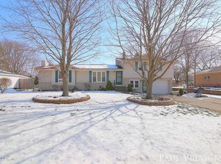 7488 Melody Ln, Jenison, MI 49428