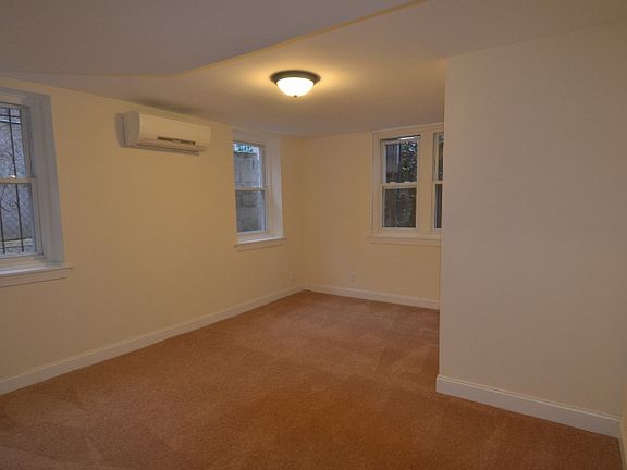 5th image of 416 S 15th St APT 1r