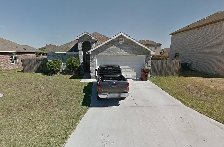 1st image of 2004 Brook Ln