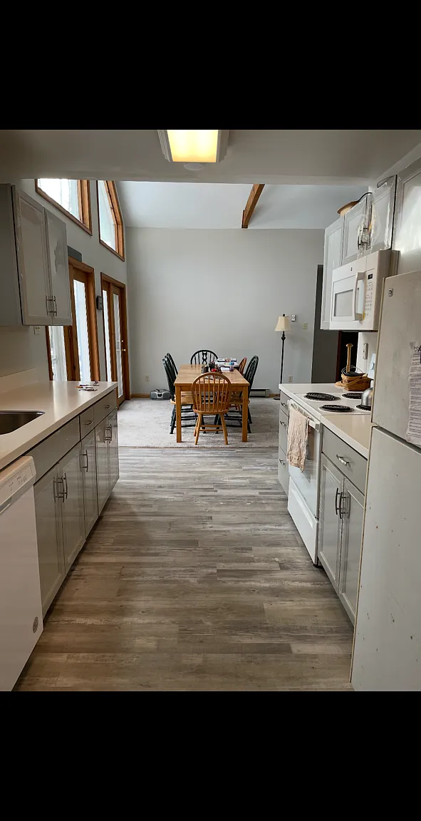 3 bed, 1440 sqft, $2,250 — Photo 2