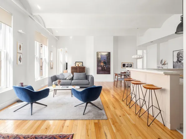 11 East 22nd Street image 2 of 8