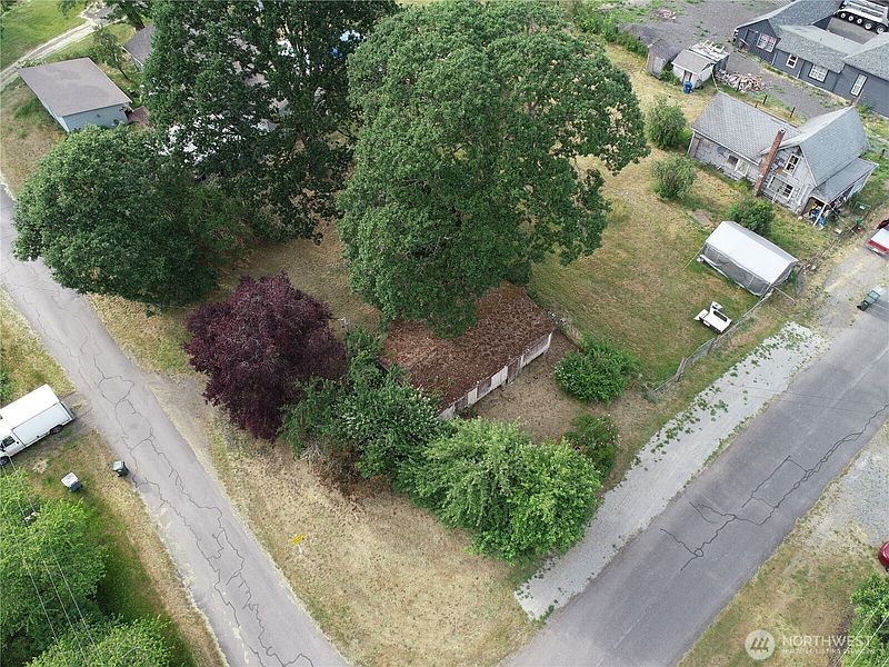2nd image of 312 2nd Street W
