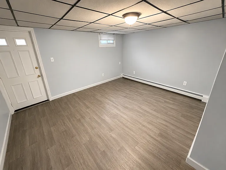 Entrance / Den