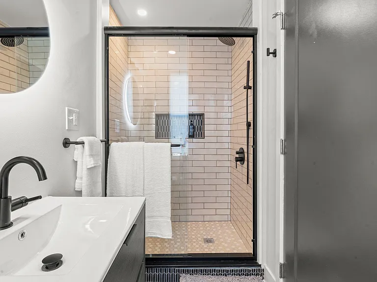 1334 E Passyunk Ave #2 — Photo 16