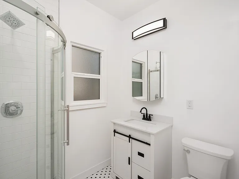 4528 Saint Elmo Dr — Photo 11