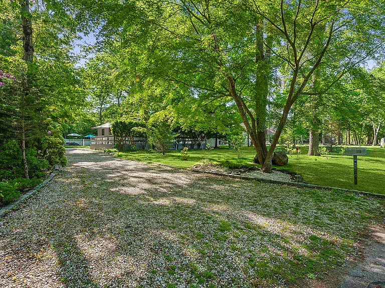 230 Norfolk Dr — Photo 28