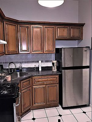5th image of 61 Beaver St #3C