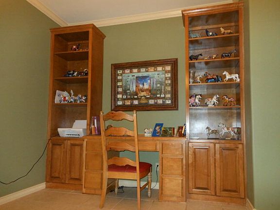 2nd image of 709 Ashford Dr