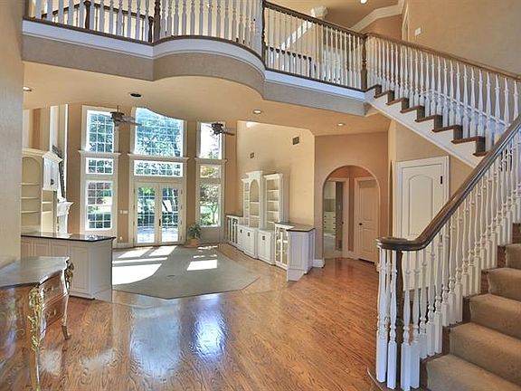 3rd image of 6613 Crooked Stick Dr