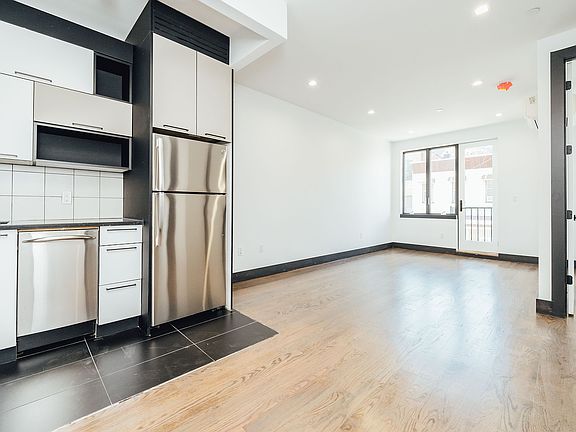 3rd image of 277 Evergreen Ave #2G