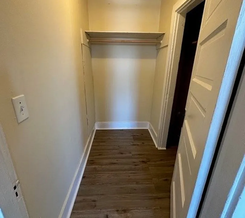 39 Hill St #201