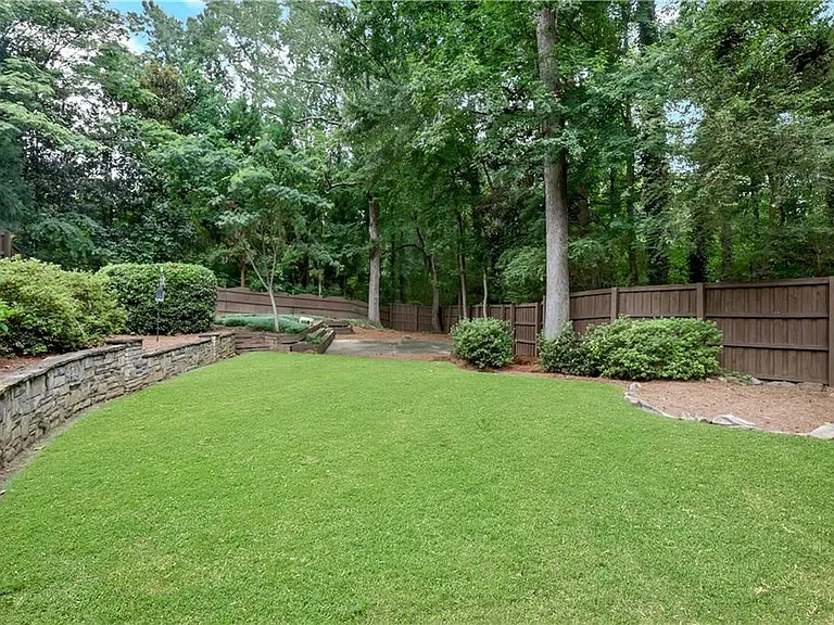 3228 Silver Lake Dr NE — Photo 55