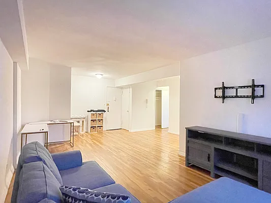 Rented by First Urban Management | media 2