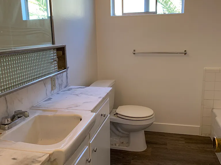 10350 Almayo Ave #7 — Photo 9