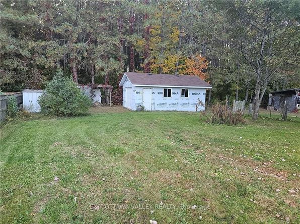 35 Boulter Lake Rd, Hastings Highlands, ON K0L 2K0