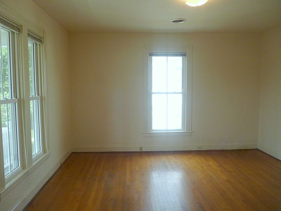 5th image of 1109 Wertland St APT 3