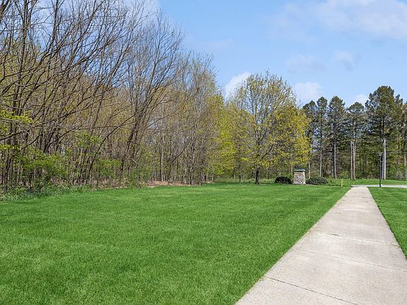 4th image of 2513 Heritage Way