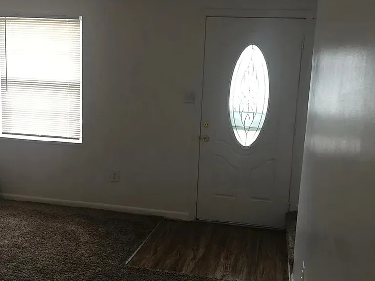 1734 Dutch Village Dr — Photo 3