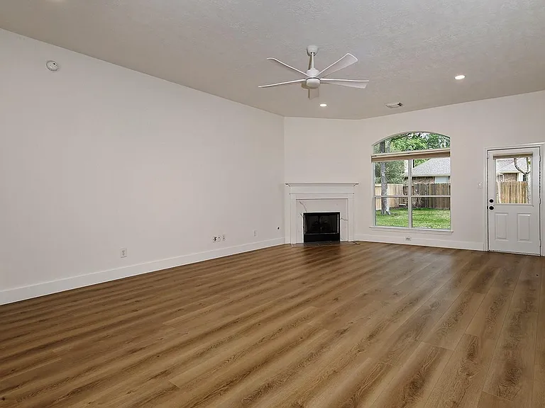 122 S Abram Cir — Photo 4