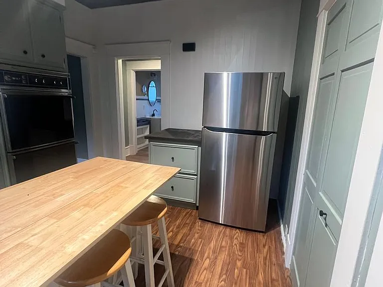 717 Kirby Pl — Photo 8