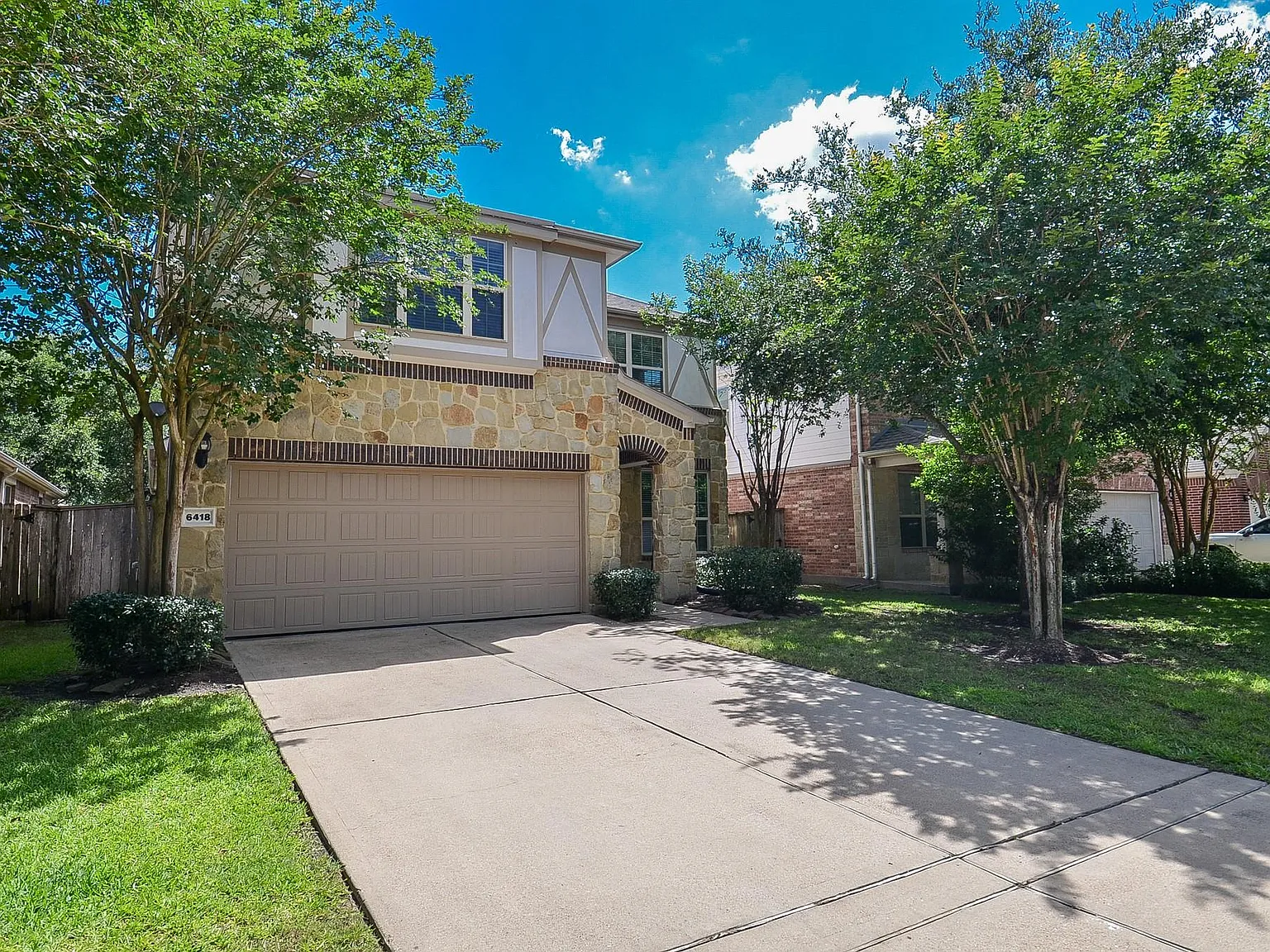 5 bed, 3.0 bath, 2717 sqft, $2,990 — Photo 2