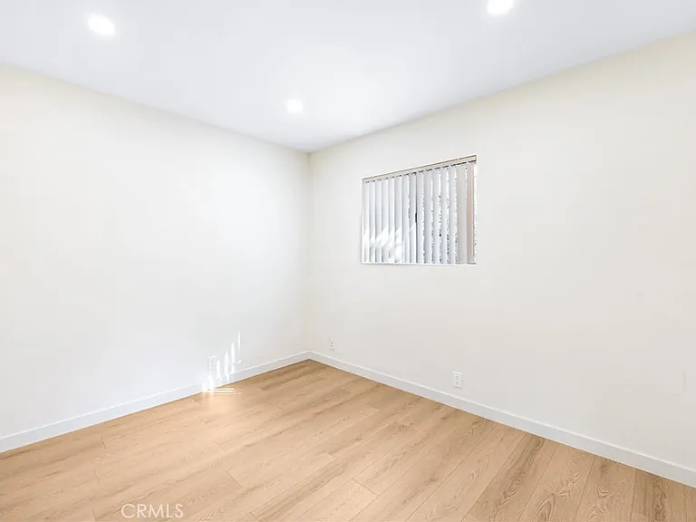 333 Riverdale Dr #16 — Photo 12