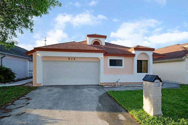 1st image of 816 E Palm Run Dr