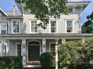 603 Steamboat Rd APT 3, Greenwich, CT 06830