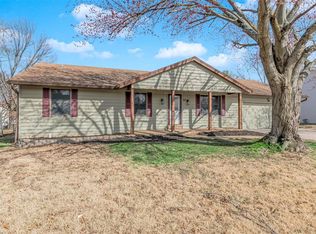 59 Oakridge West Dr, Saint Peters, MO 63376
